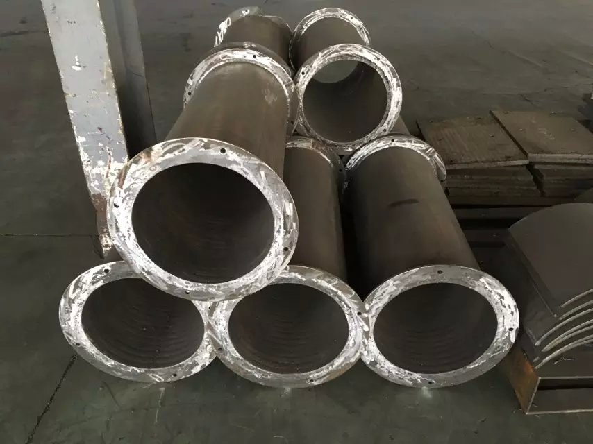 各式各樣的耐磨鋼板投入疏浚行業中 各式各樣的耐磨鋼板投入疏浚行業中
